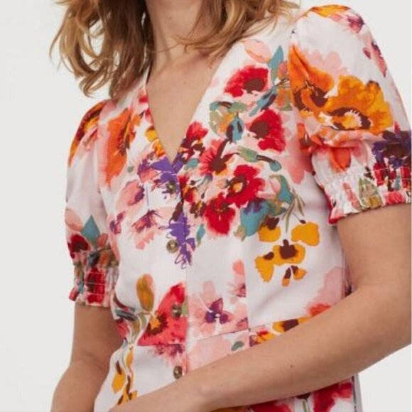 H&M light pink puff sleeve dress with large flowers - Picture 3 of 7